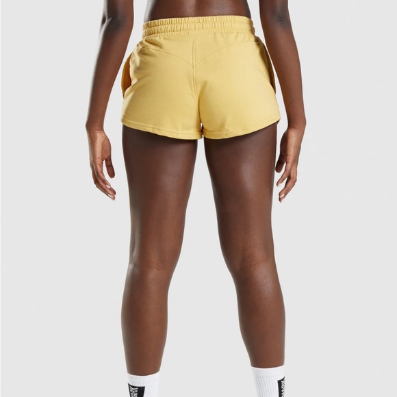 Gymshark sweatshirts, and a beautiful yellow color size small - Picture 2 of 5